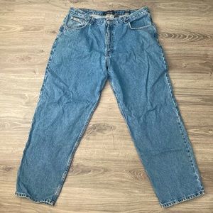 Calvin Klein Men’s Easy Fit Jeans Size 40R